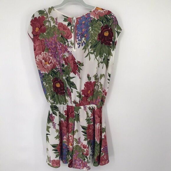 show me your Mumu Floral Print Romper Elastic Waist & Keyhole Back size large - Picture 9 of 14